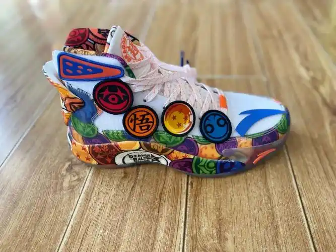 wen球鞋测评-开箱 | 安踏kt5《龙珠超》配色,男孩子的快乐就是这么