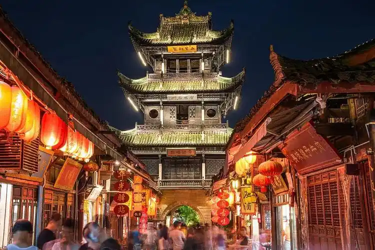 阆中古城华光楼夜景