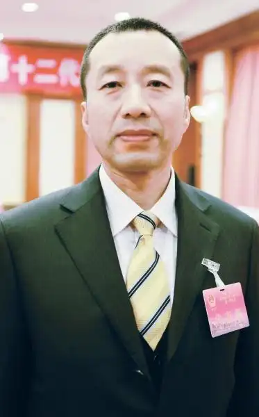 p>广东普宁大长陇人,2004年以来连续三届被评为珠海市人大代表 ,cctv