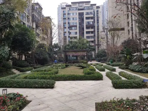 龙湖三千庭 清水套三双卫带车位出售 随喜好装修 随时可看