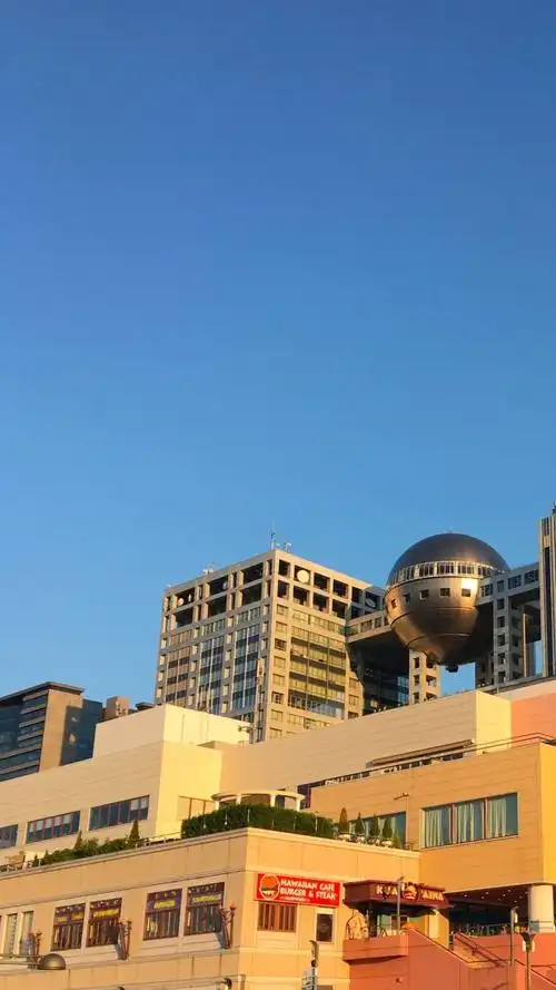 日本富士电视台,进来这里25楼以下是免费参观的, 25楼以上是需要收