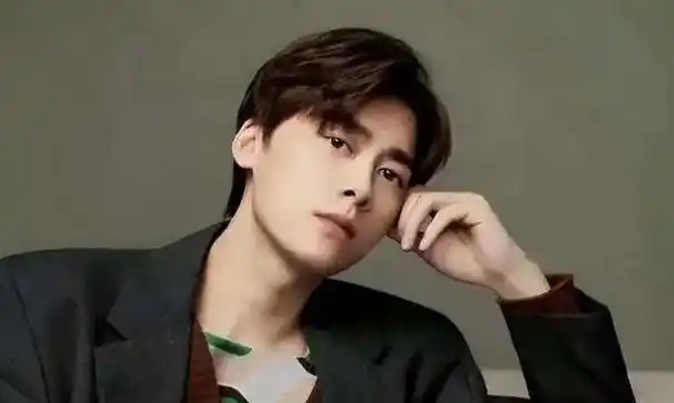 吴亦凡入狱两年再上热搜,背后勾当令人发指!