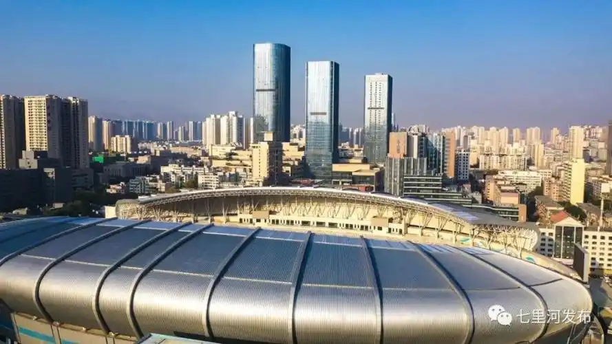 七里河体育场作为甘肃省体育事业的摇篮,承载了太多兰州人的回忆,场馆