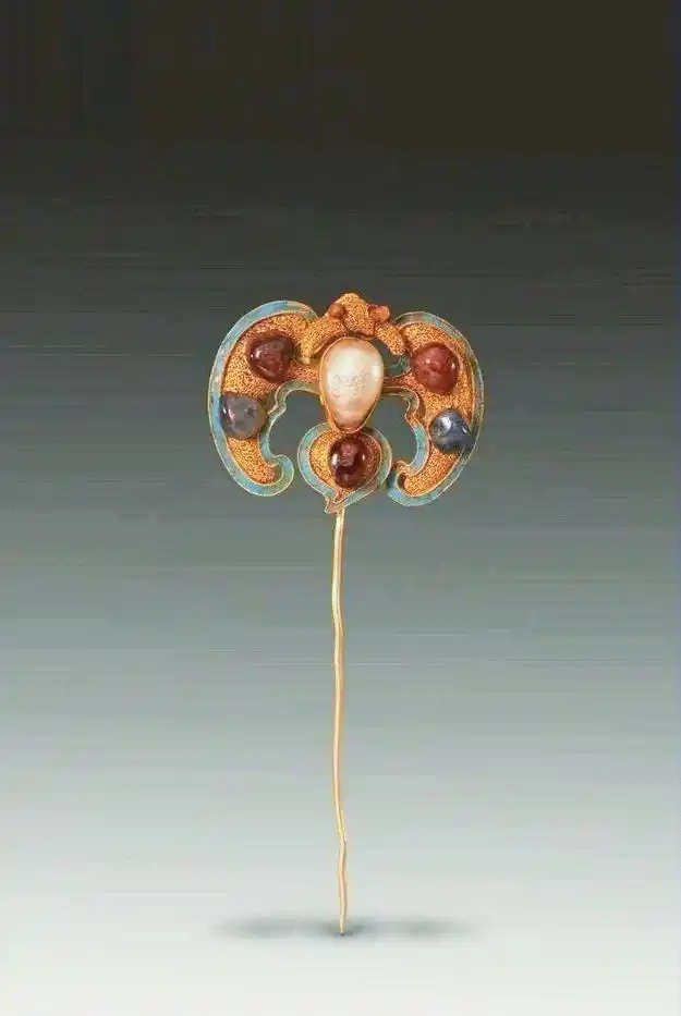 故宫博物馆里珍藏的发簪,数百年后依然光彩照人!__财经头条