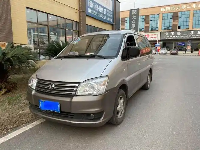 东风商务车7座报价和图片