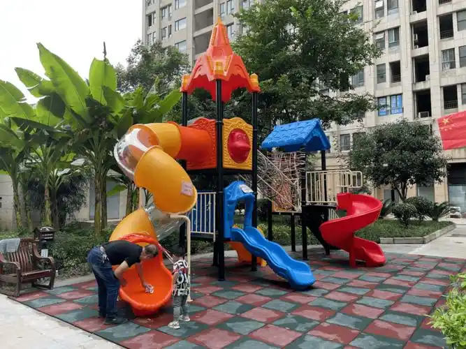 【回顾】小区新增儿童游乐场,长江国际的孩子们有地方撒欢了!