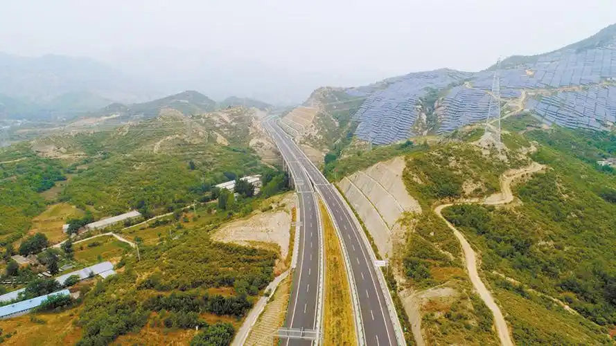 白洋淀大道安新段亮靓了