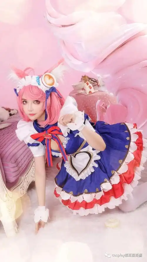 cos:王者荣耀妲己,甜甜的女仆和甜甜的咖啡