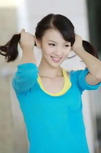 看看金晨小姐姐十年前在北舞当校花时候的写真