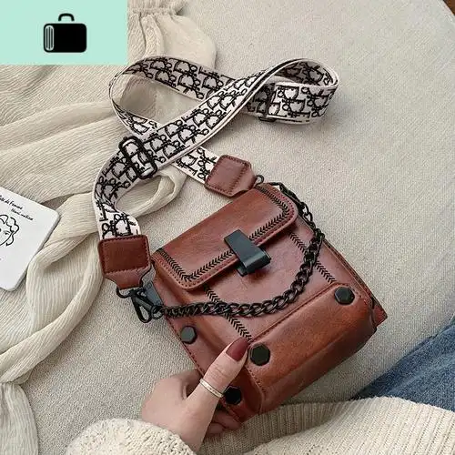 复古小包包女宽肩带女包水桶包新款小众2020潮百搭网红2019斜挎包new