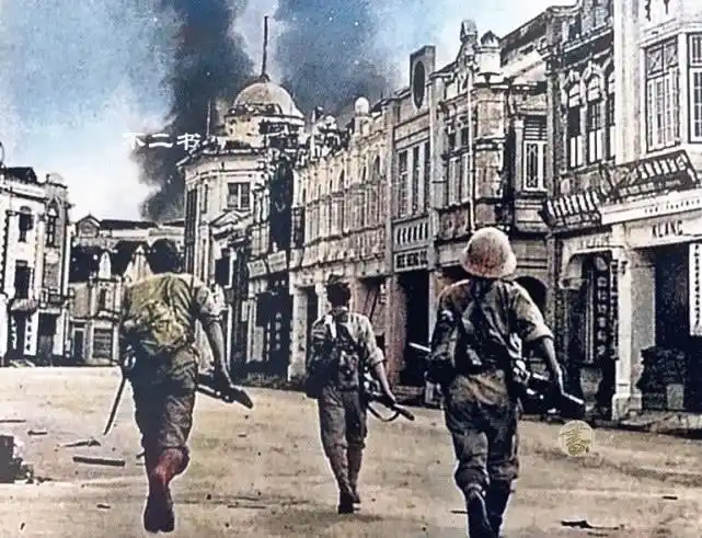 上色老照片二战日军横扫东南亚被俘的英美军队士兵一脸沮丧