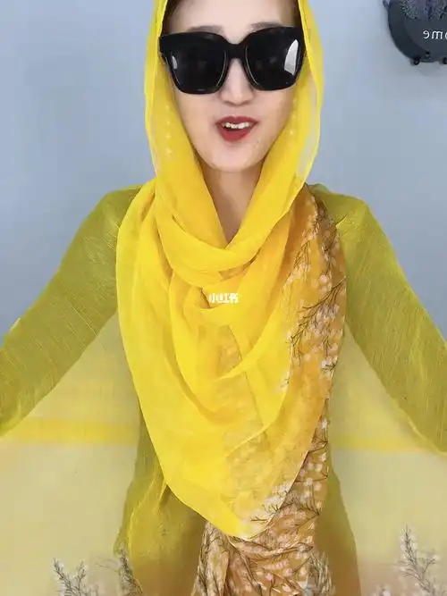 丝巾做连帽防晒衫