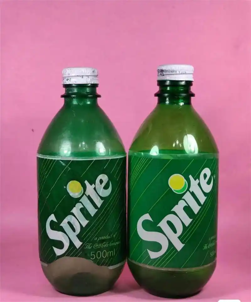 谁知道这是哪个年份,不过说实话,这个瓶子有点像农药瓶[汗]