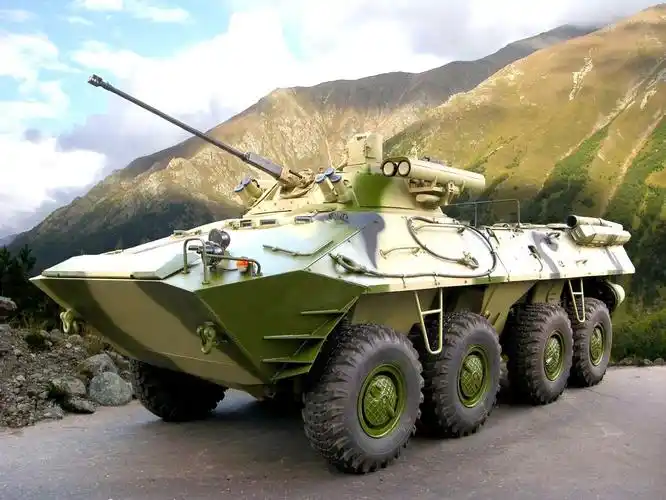 苏联俄罗斯btr90罗斯托克gaz592388轮式装甲运兵车