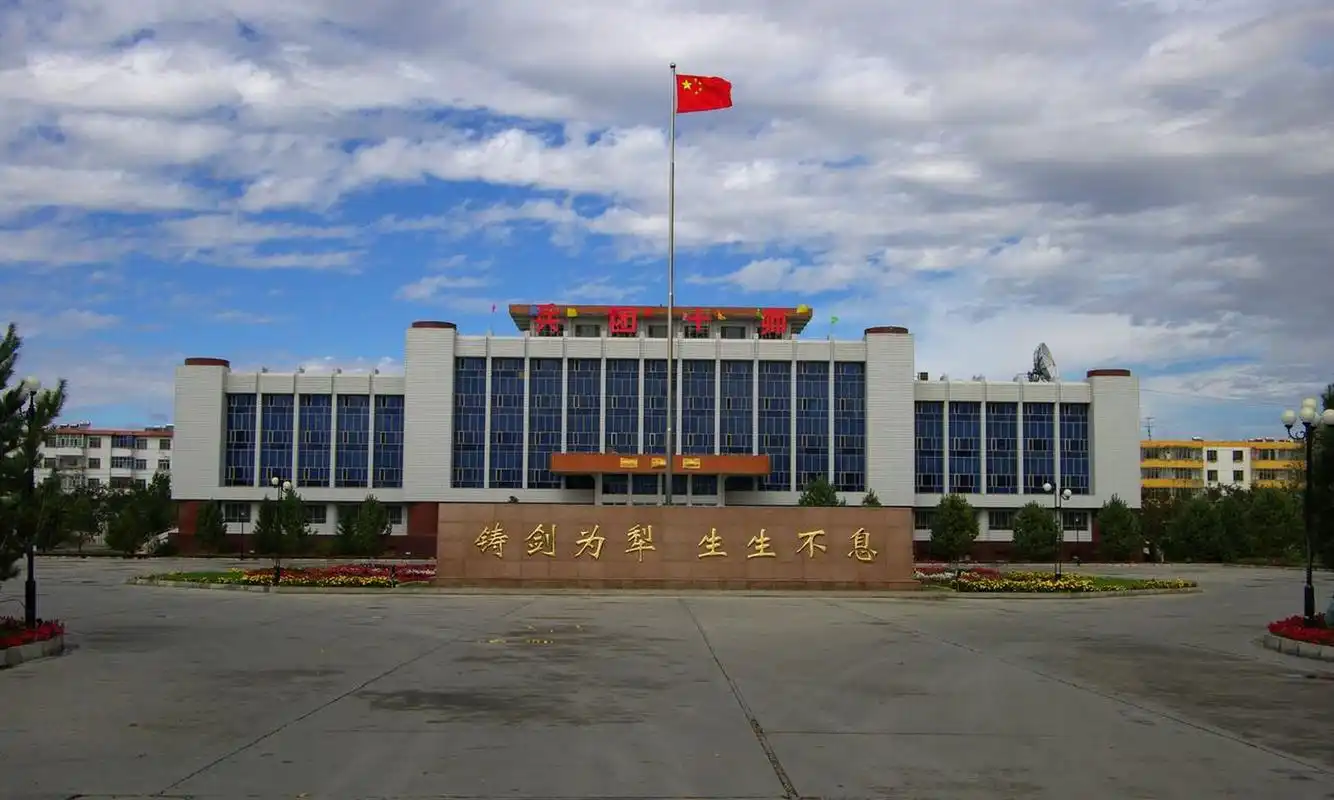 新疆武警总队在全国武警总队中战力已经是翘楚,但奇怪的是,这里还部署