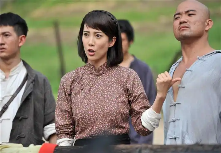 海报剧照剧情:抗日战争全面爆发,日军残暴屠戮我中华同胞.