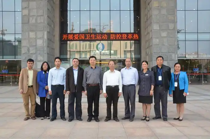 广西梧州市委常委宣传部长黄振饶带队莅临肇庆市图书馆参观调研