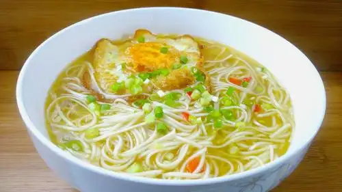 1鸡蛋面条,鸡蛋面条怎样才能做得既有营养又有食欲还有卖相,赶紧学