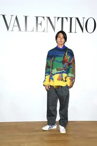 山下智久出席valentino 2020秋冬发布