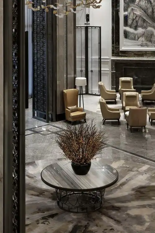 不期而遇,一见倾心!