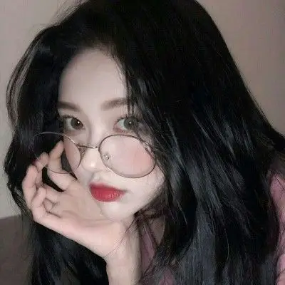 戴眼镜的气质美女头像图片