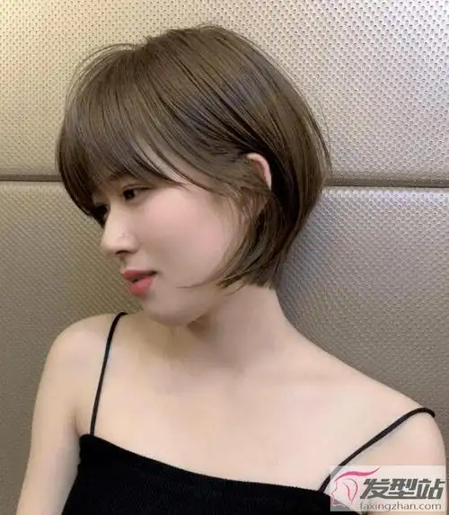 30岁女人洋气短发造型_发型图片