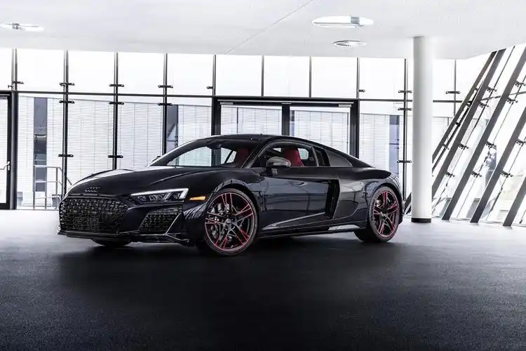 奥迪r8全新限定版车型官图,"黑武士"上身示范