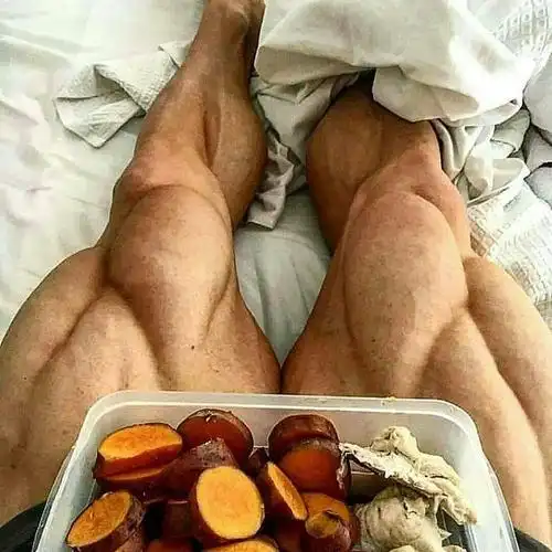 男人不练腿迟早要后悔大腿肌肉练成这样算什么水平