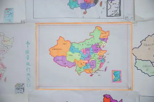 "我把祖国画出来" 郑州31·103中学子手绘祖国