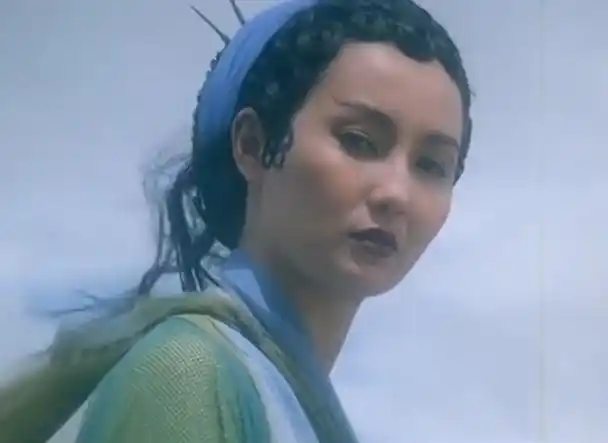张曼玉转型之作《青蛇》,电影里小青爱的真的是法海吗?