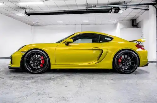 保时捷卡曼改装gt4包围,吻合度高!安装简单!