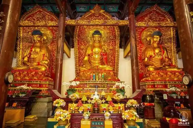 佛是自觉觉他觉满的圣者