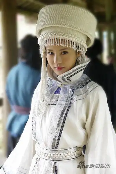 邬靖靖血誓演少数民族千金辣劲十足