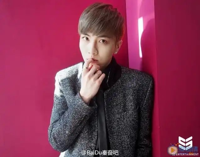 秦奋个人资料简介:出生地:北京出生日期:1991-8-21身高:183cm65kg毕业