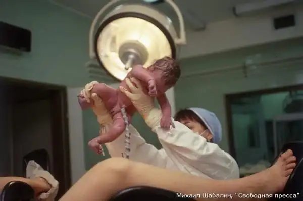 实拍分娩.母爱太伟大了!