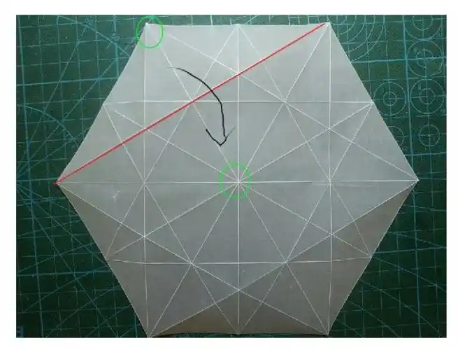 一纸完成教程装饰折纸4个正方形做出来的六边形流苏灯笼形状折纸步骤