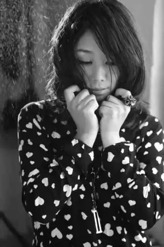 【美图】一组美图认识斯琴塔娜:颜美声甜的实力唱将