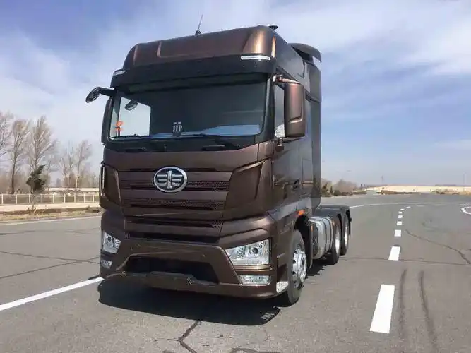 一汽解放"挚途"首秀 强强联手开中国商用车智能无人驾驶先河