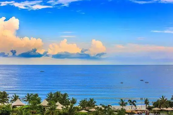 海南三亚湾,有山有水的风水宝地,风景优美,人人都想去的好地方