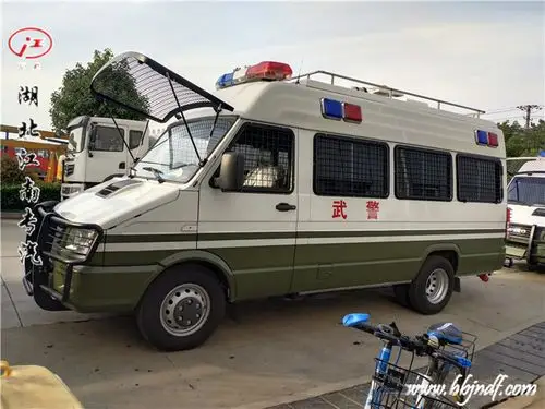 森林草原防火应急扑救少不了运兵车依维柯15座运兵车完工