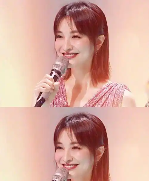 原创心疼吴昕爸爸生病入院吴昕累到眼眶凹陷黑眼圈遮不住近况曝光惹人