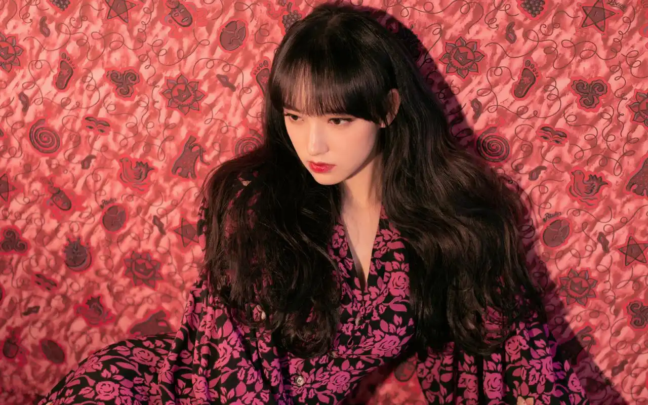 程潇清新甜美写真高清桌面壁纸