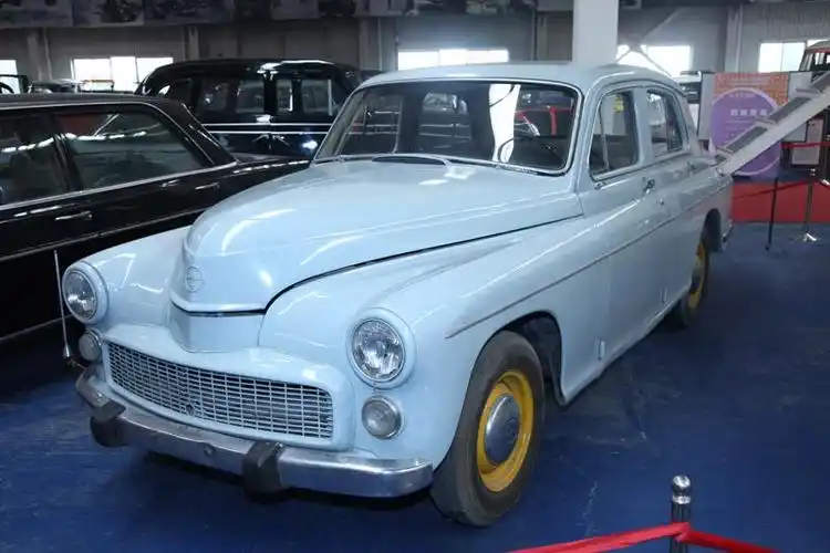 汽车界的红色经典 解读波兰华沙轿车