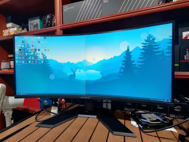 技嘉战术带鱼屏g34wqc显示器评测:自带130%视野优势!