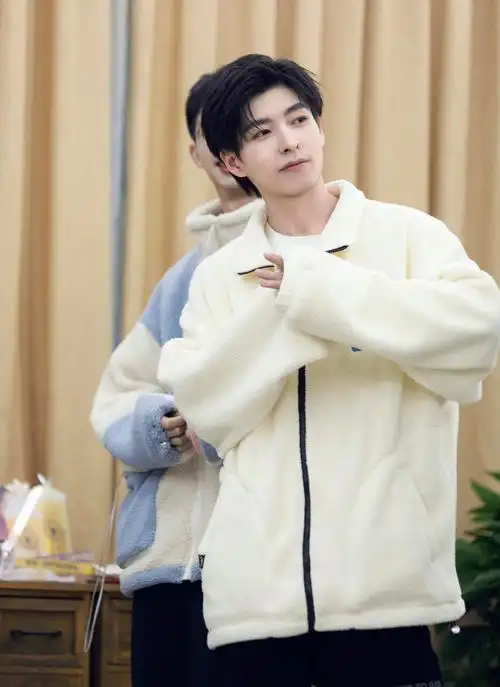 北京大学校草(恭喜)