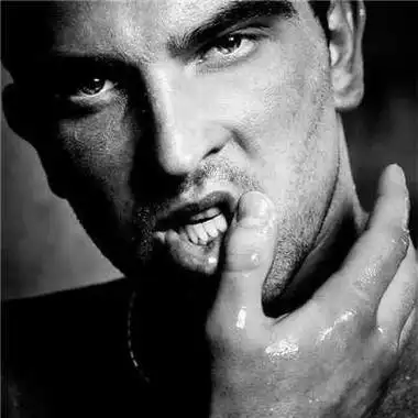 欧美头像男生成熟稳重