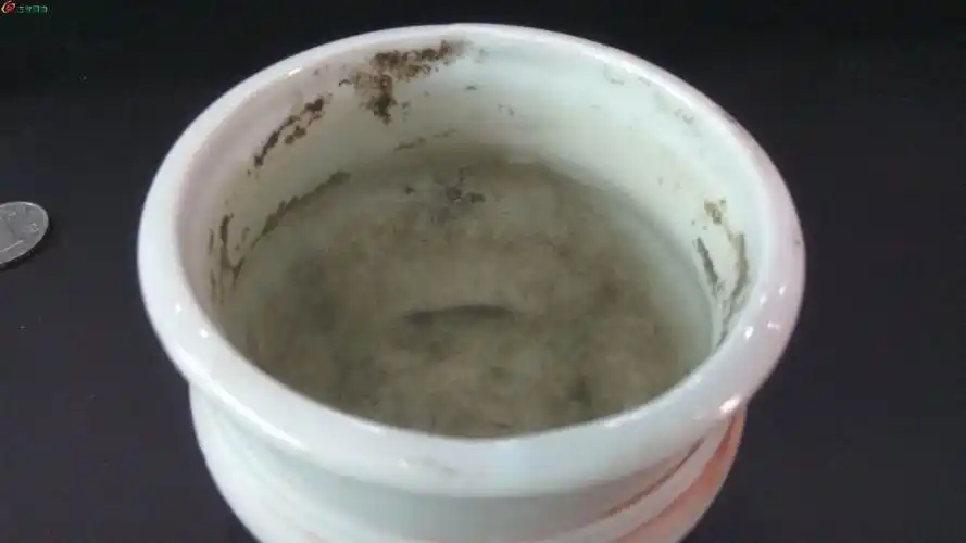 民国粉彩香炉,完整,轻微脱彩.高7.2厘米,直径10.4厘米