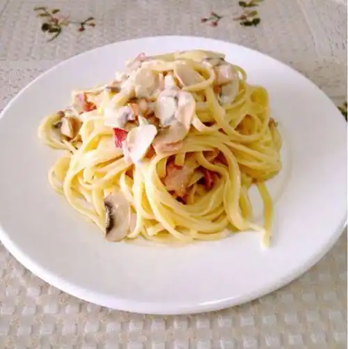 p>奶油蘑菇意大利面是一道美味的菜肴. /p>