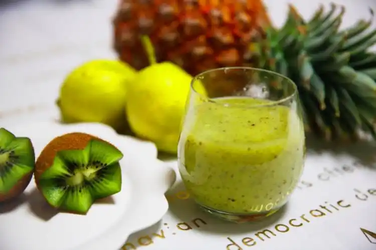 雪梨猕猴桃几乎不会出错的搭配,这两种搭配含有丰富的vc美容去水肿