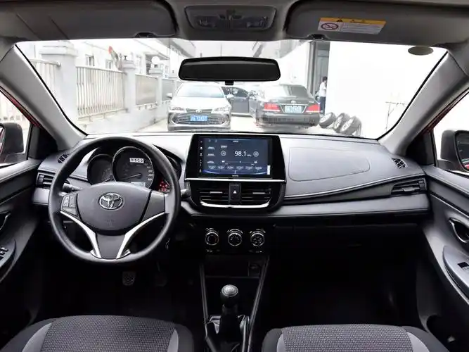 一汽丰田 威驰fs 2021款 1.5l 手动锋驰版